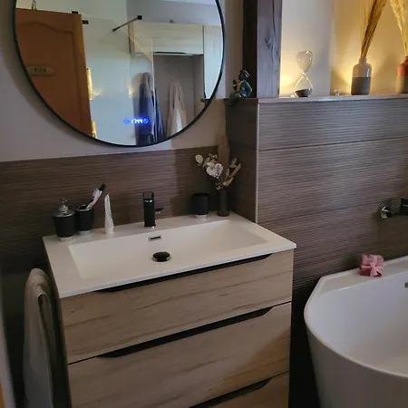 Le Jardin Проживание в семье