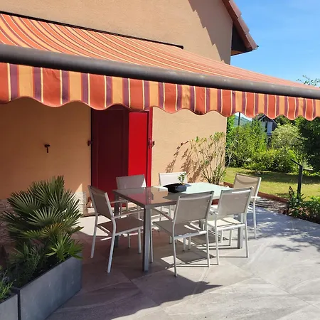 Le Jardin Проживание в семье